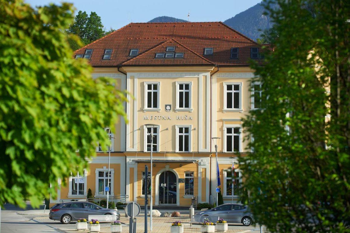 Občina Ravne
