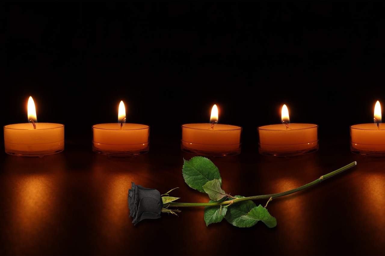candles-5639391_1280