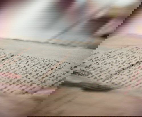 stara knjiga rokopis pexels-photo-10986996