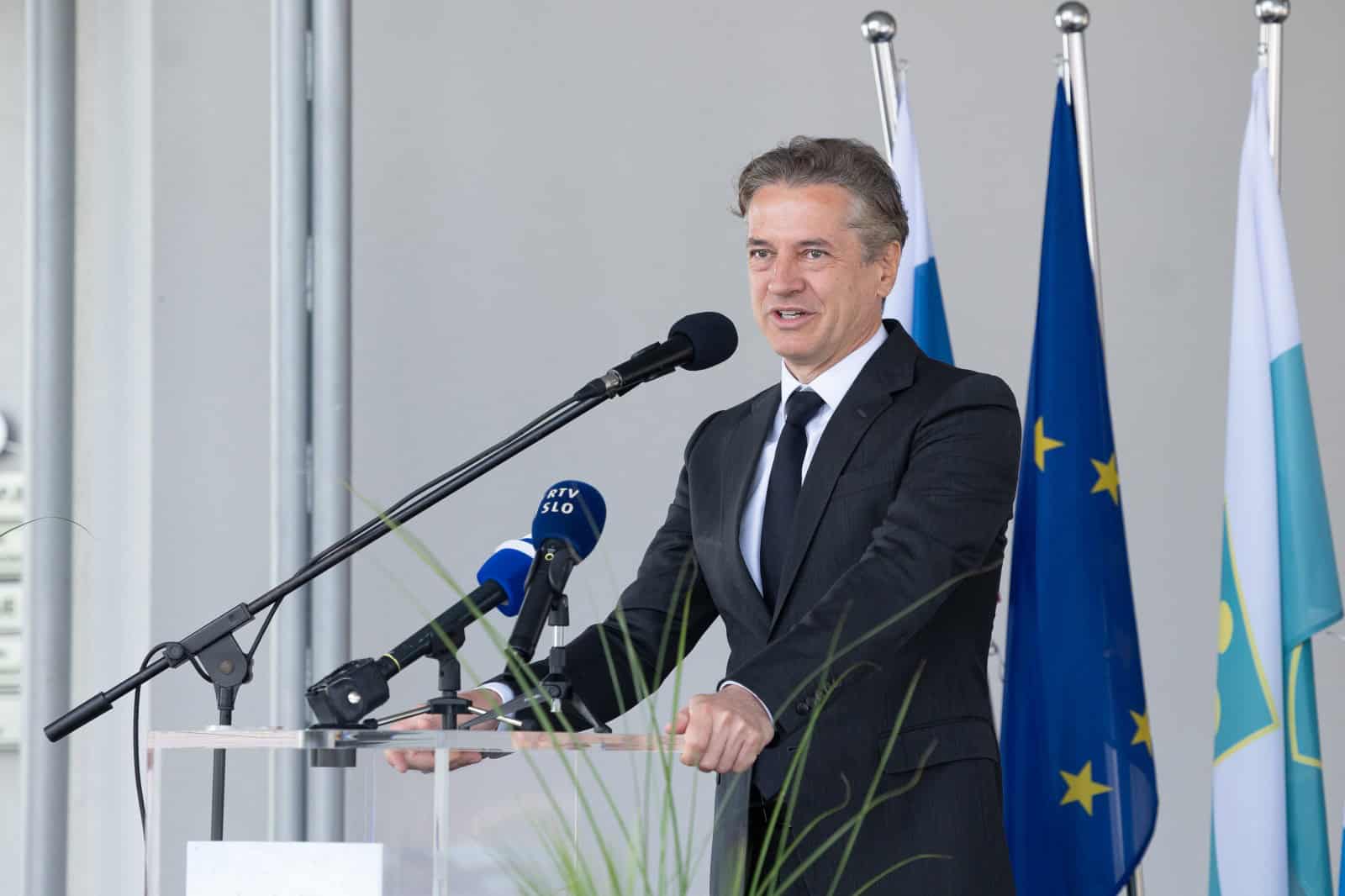 Slovesnost ob 95-letnici Zdravstvenega doma Murska Sobota in odprtju novih prostorov, ki sta se je udelezila tudi predsednik vlade Robert Golob in ministrica za zdravje Valentina Prevolnik Rupel.