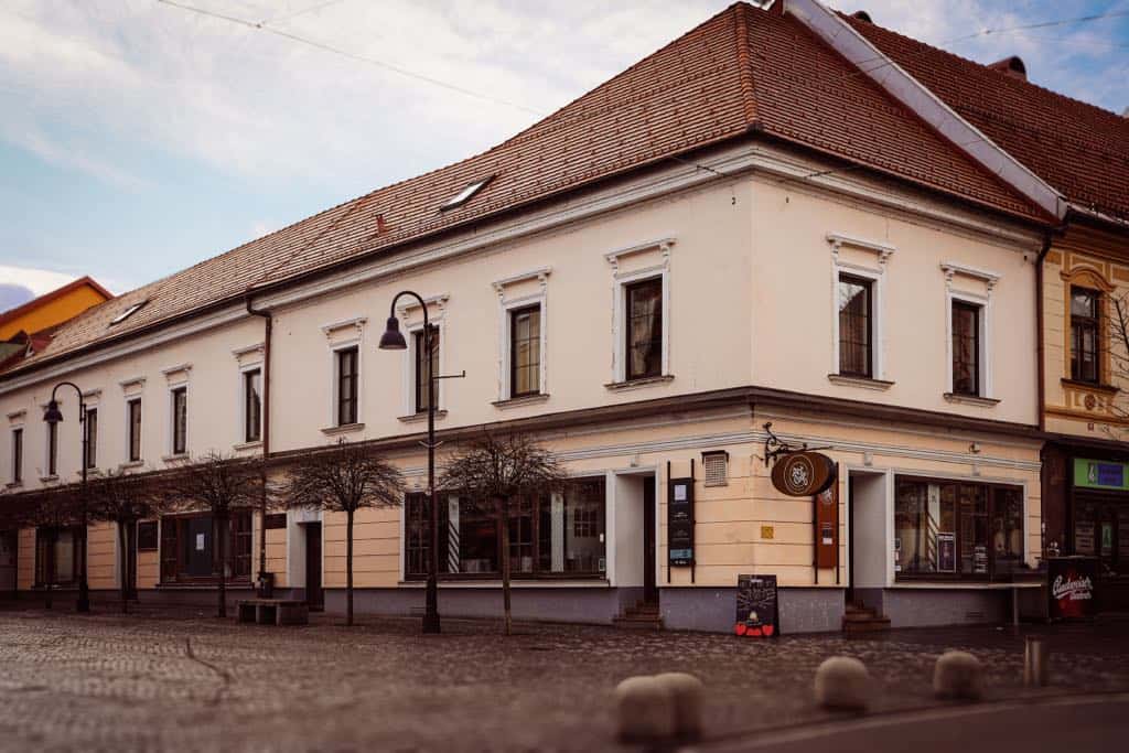 mestna kavarna slovenj gradec, foto: Italian Lab