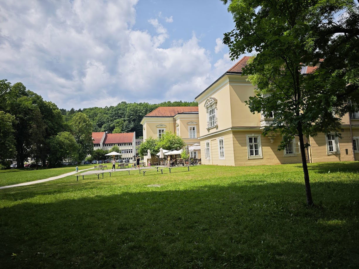 knjižnica ravne grad park knmedia