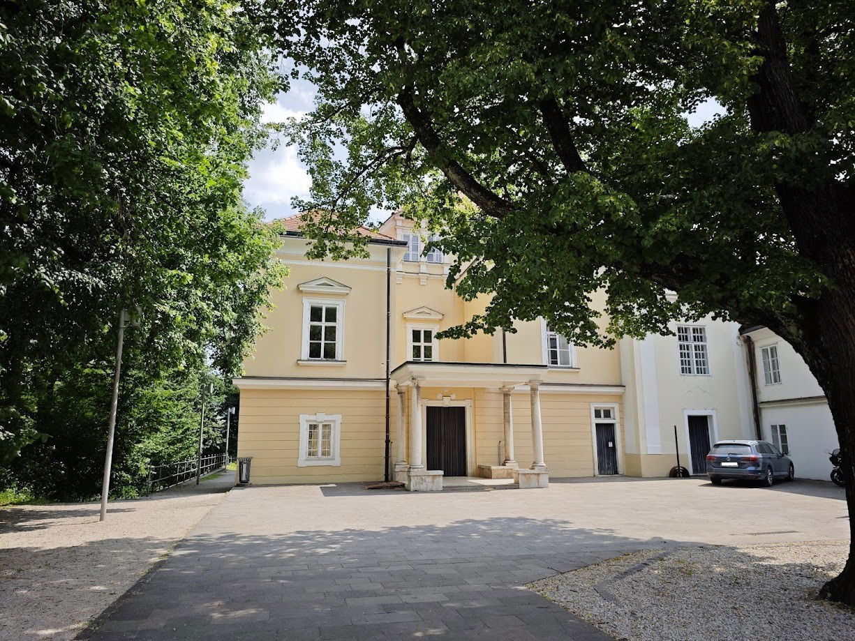 knjižnica ravne grad park knmedia