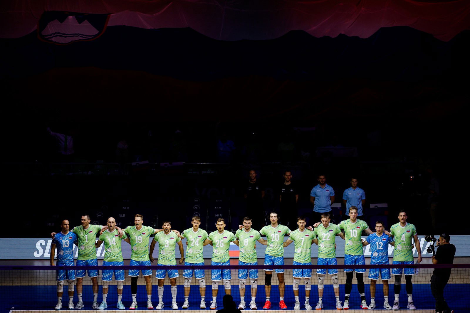 Odbojkarska liga narodov, 3. turnir: Slovenija - Nizozemska.
Slovenski odbojkarska reprezentanca.
