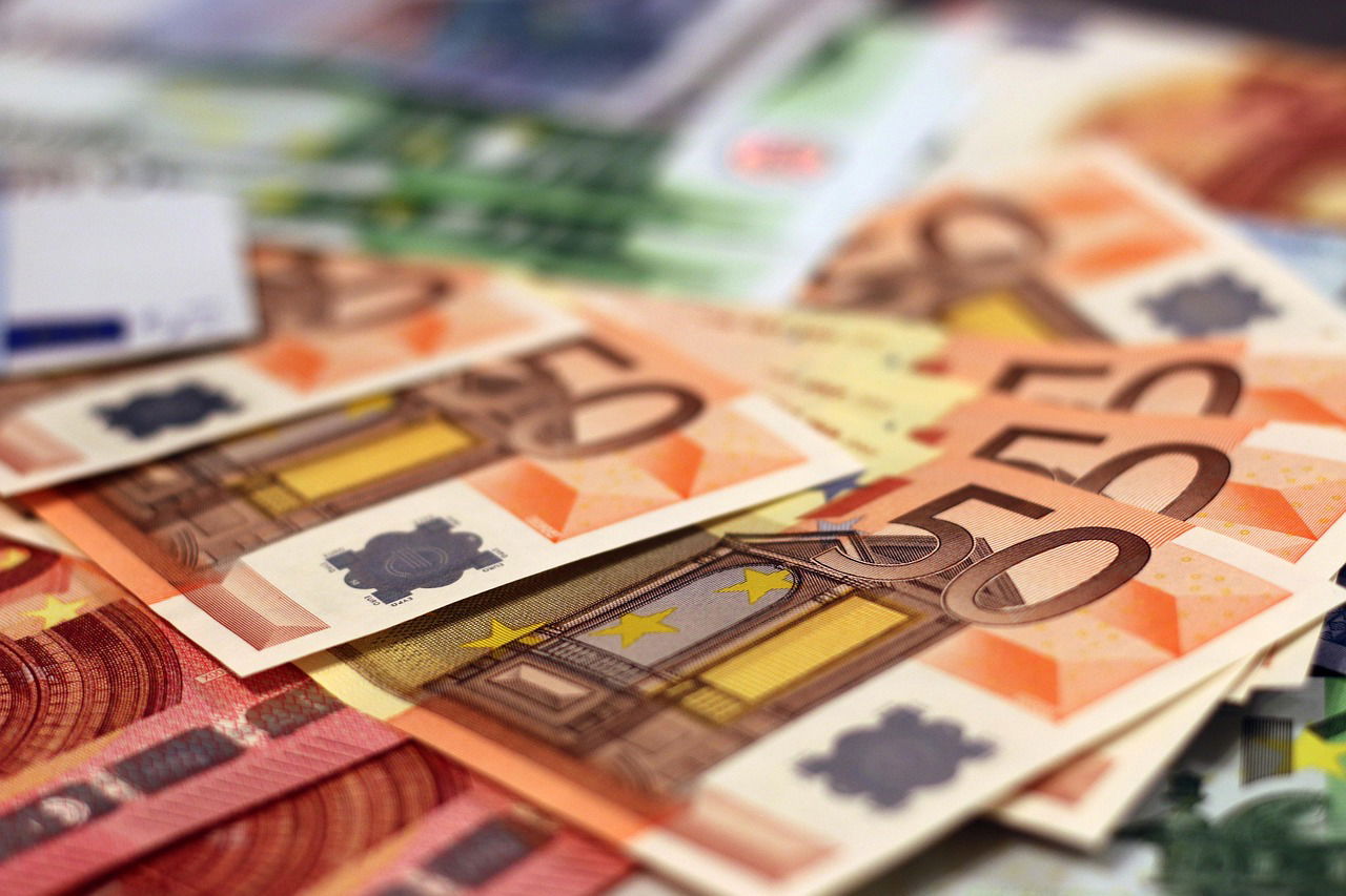 money-1005477_1280