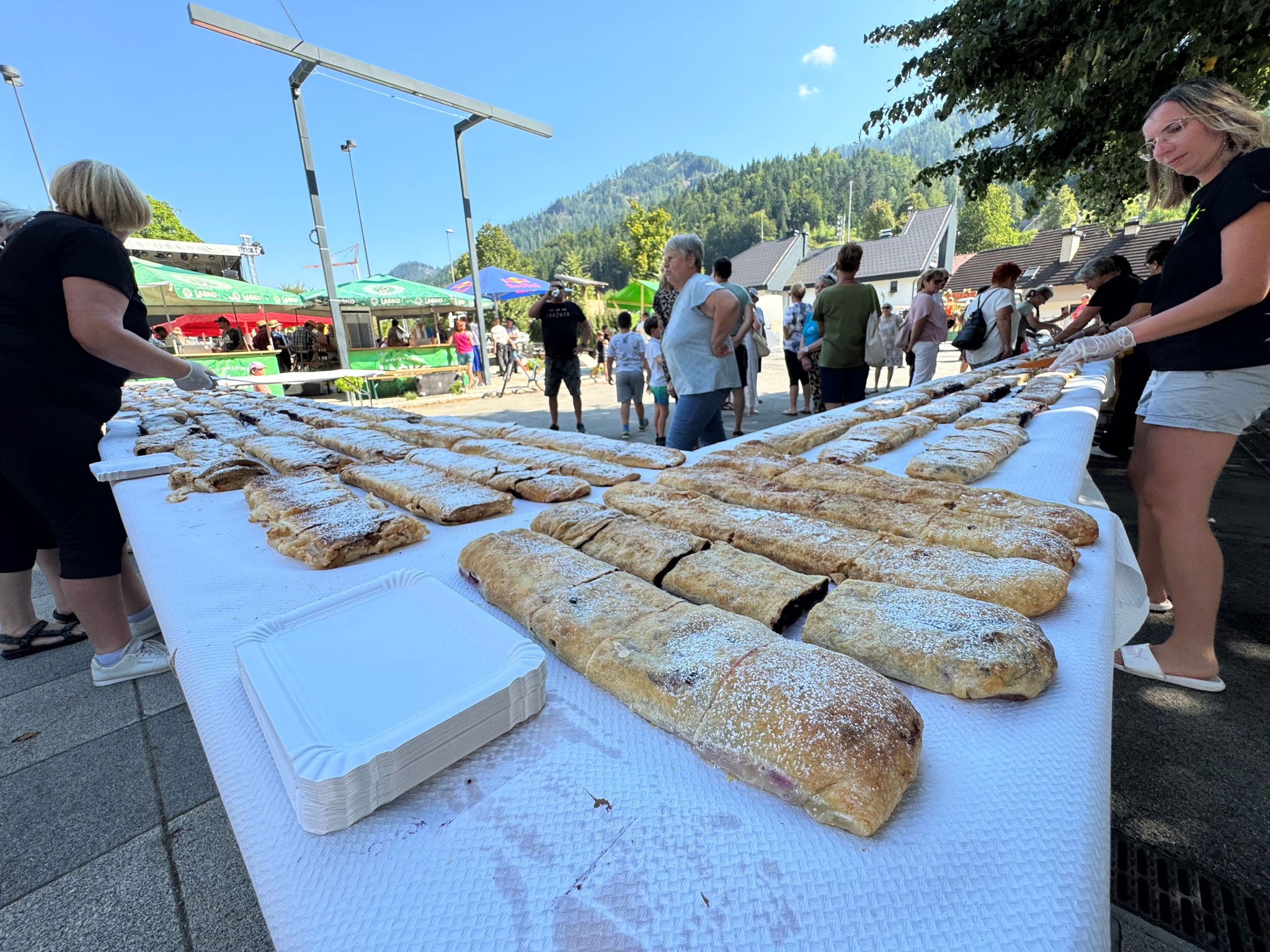 kmečka povorka naslovna