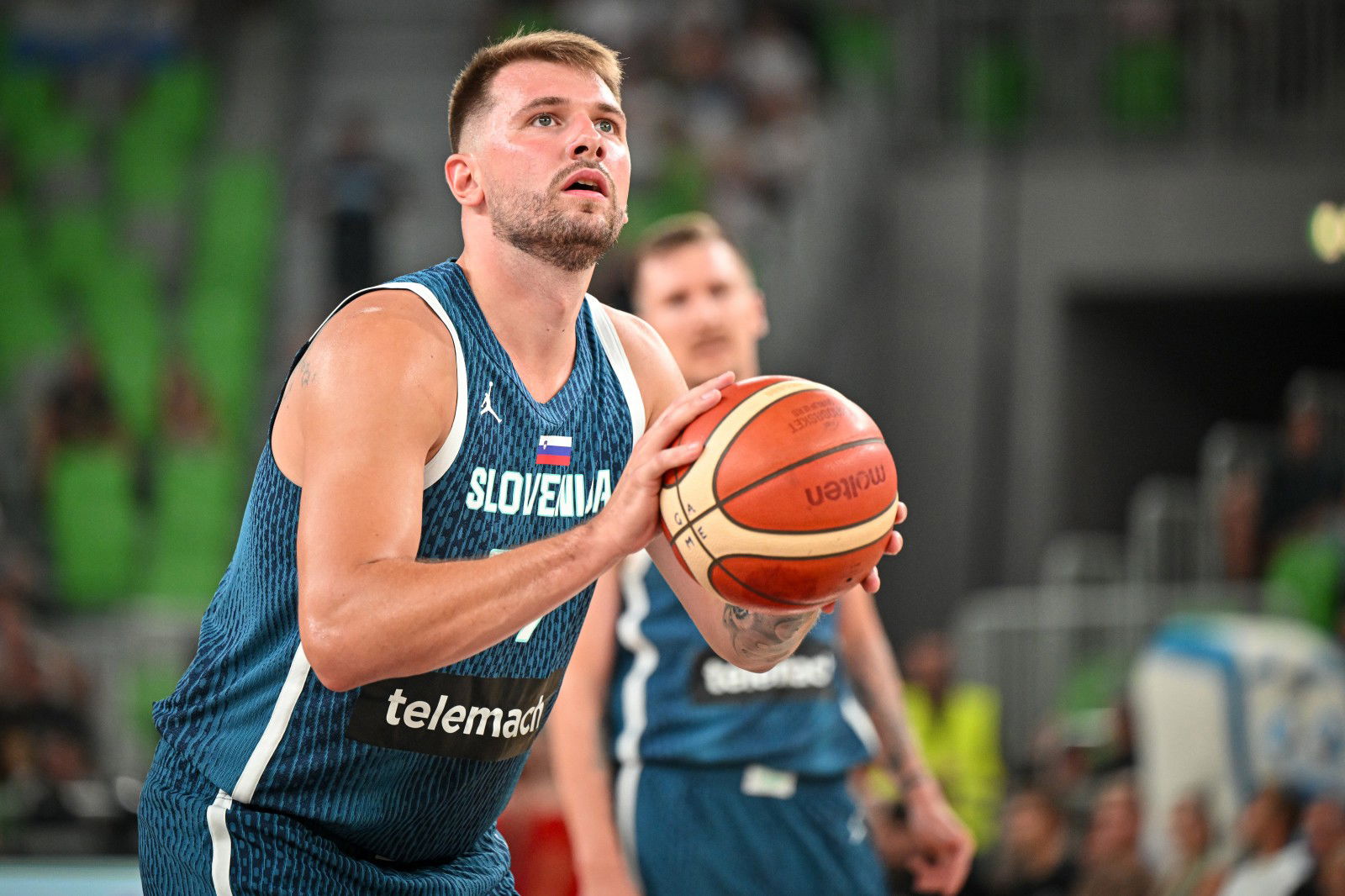 Prijateljska kosarkarska tekma med Slovenijo in Veliko Britanijo v okviru priprav na EP.
Slovenski kosarkar Luka Doncic.