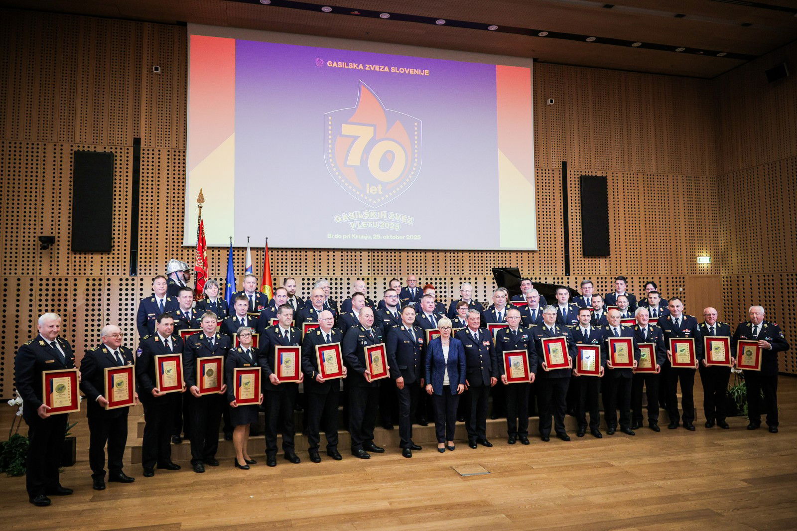 gasilci nataša pirc musar Daniel Novakovič/STA Akademija Gasilske zveze Slovenije ob 70. obletnici ustanovitve prvih gasilskih zvez z nagovorom predsednice republike Natase Pirc Musar.
