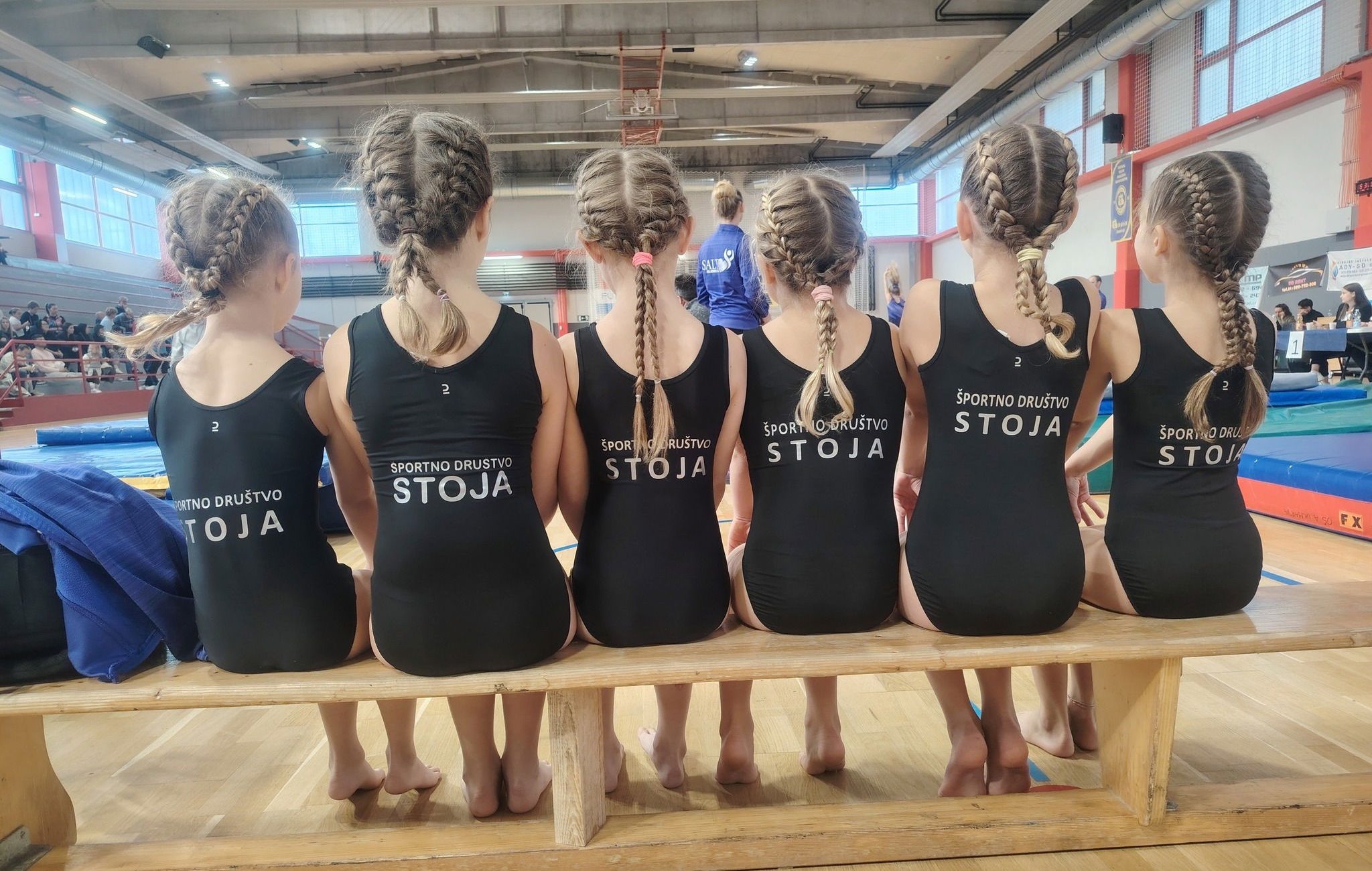 587979123_25566414192953765_1812567061935473019_n