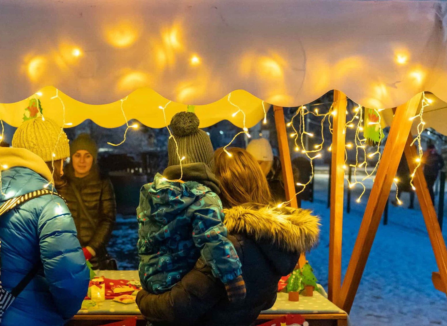 bazar sejem božič prazniki knmedia