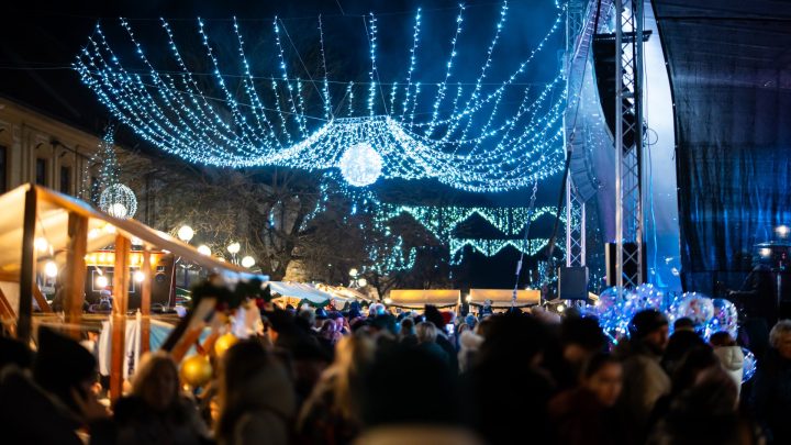 Prižig prazničnih luči in FaušDur band v Slovenj Gradcu