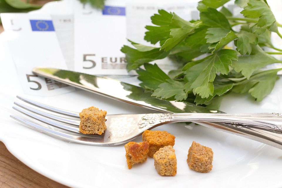 celiakija denar hrana cene podražitev Pixabay