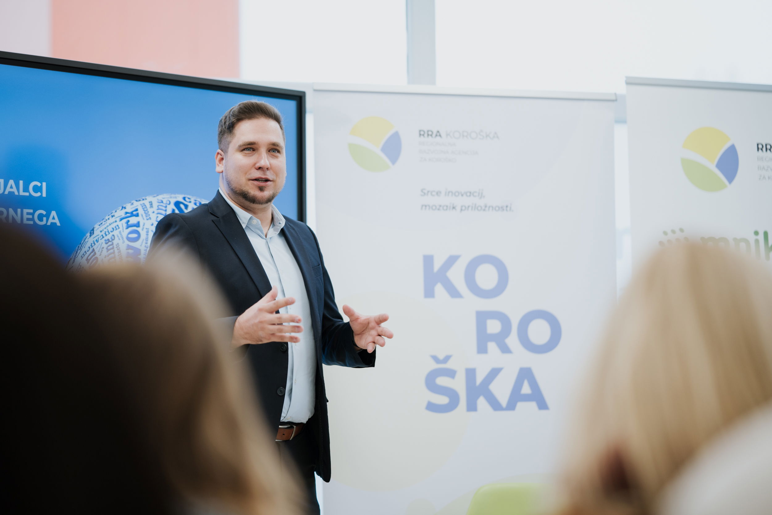 srecanje_podjetniskopodpornookolje_december2025_fotonezaternik_splet-21 srecanje_podjetniskopodpornookolje_december2025_fotonezaternik_splet-21