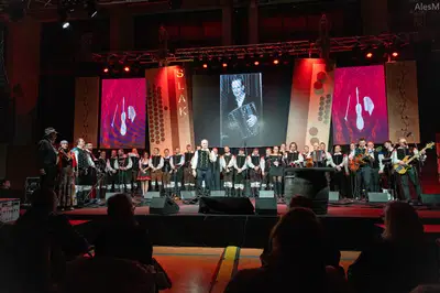 (FOTO) Večer Slakove glasbe povezal ljubitelje slovenskih napevov