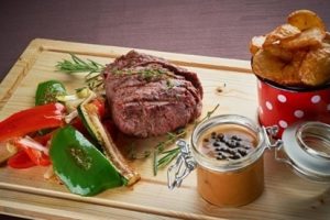 0000189_goveji-steak-v-poprovi-omaki_415